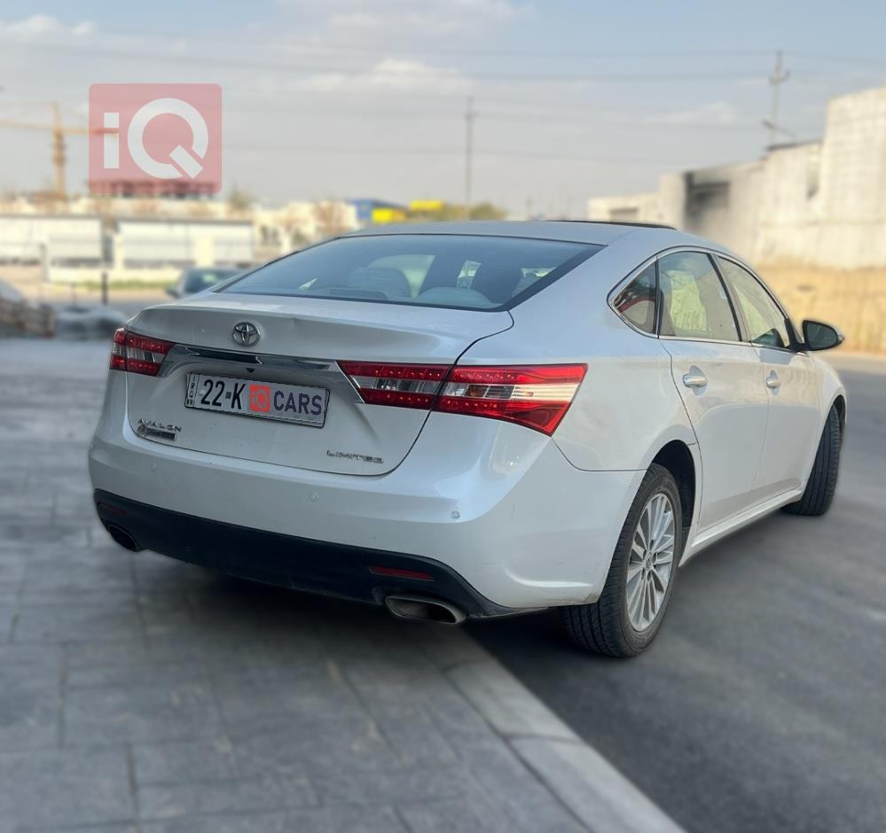 تويوتا أفالون